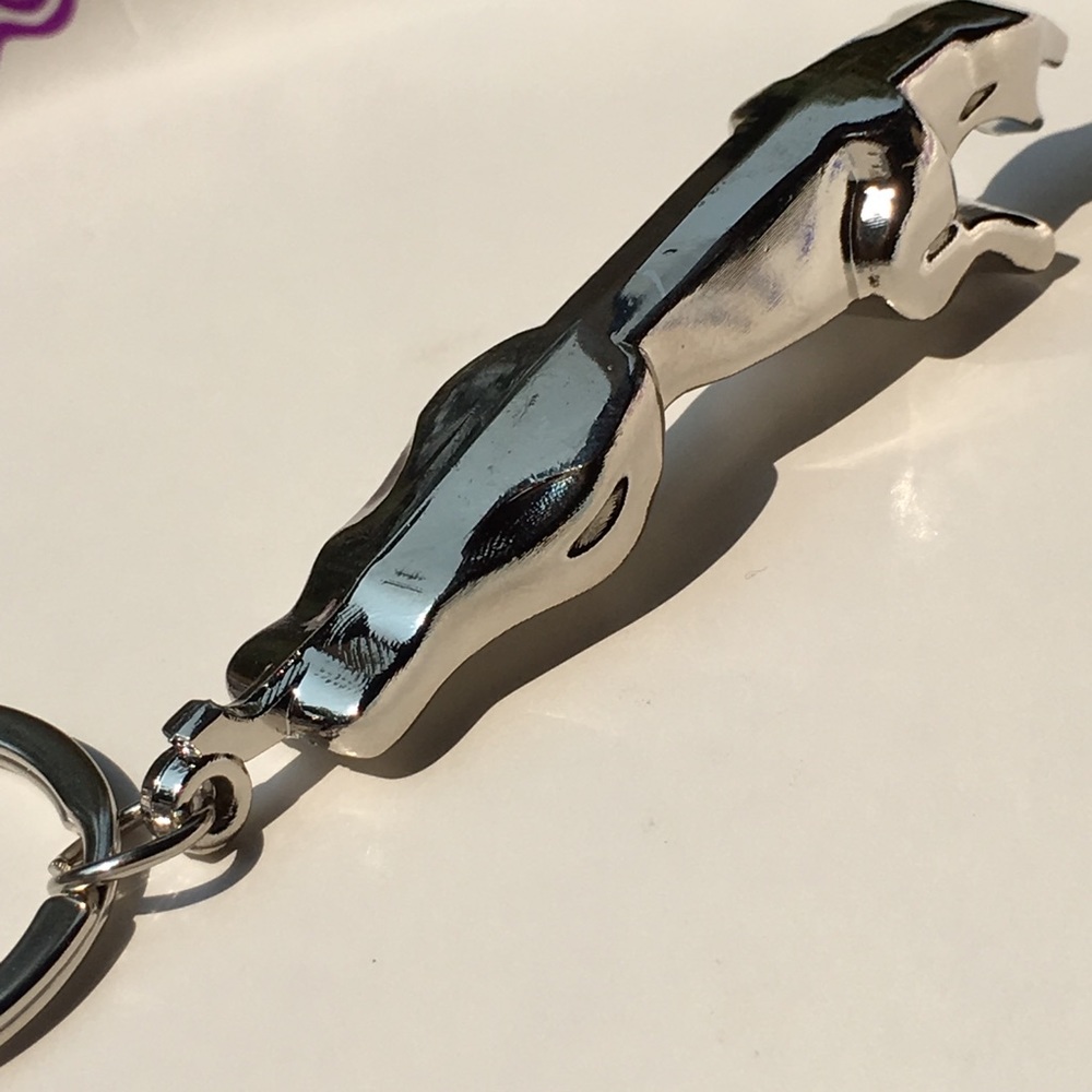 Jaguar keychain - Picture 4 of 8